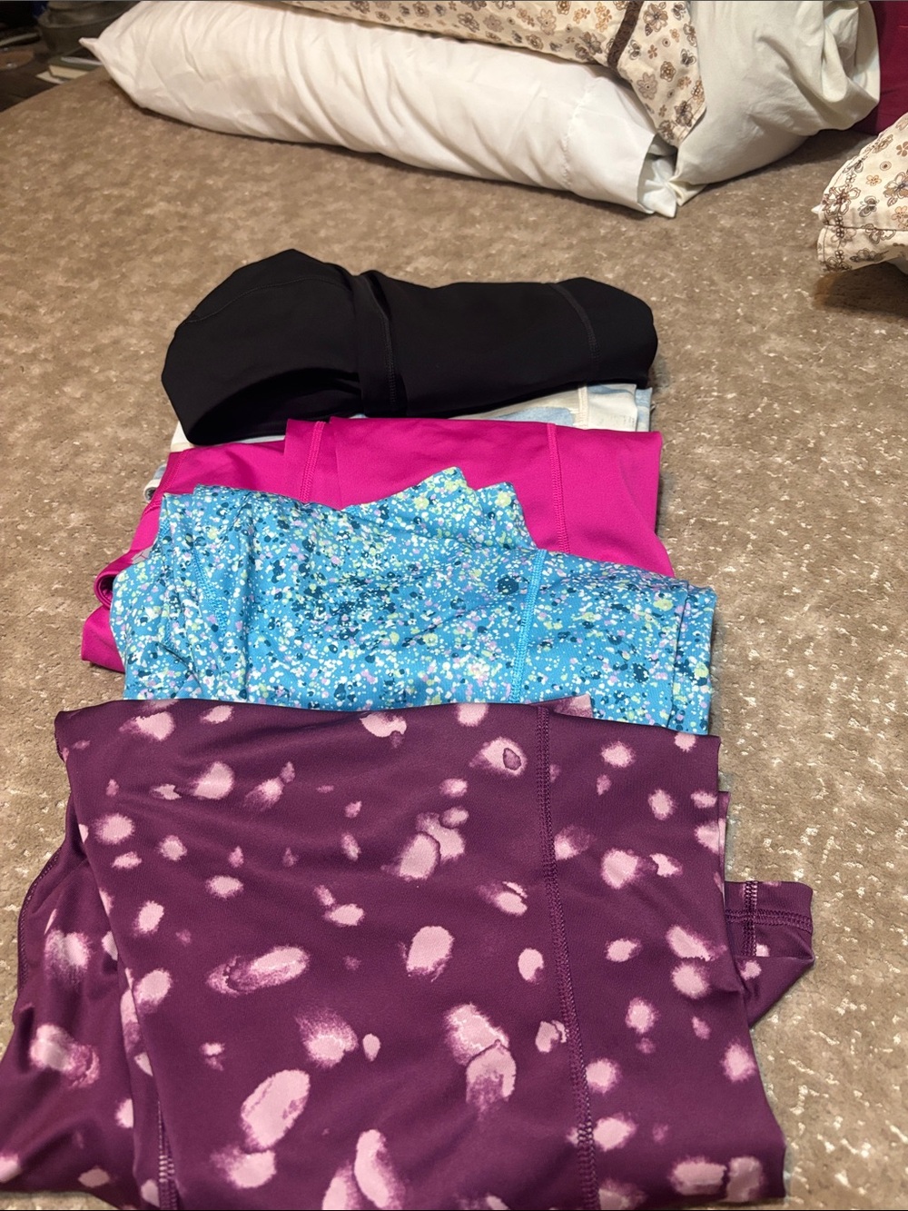 Women's Printed Plum Active Leggings - Brand Unspecified
